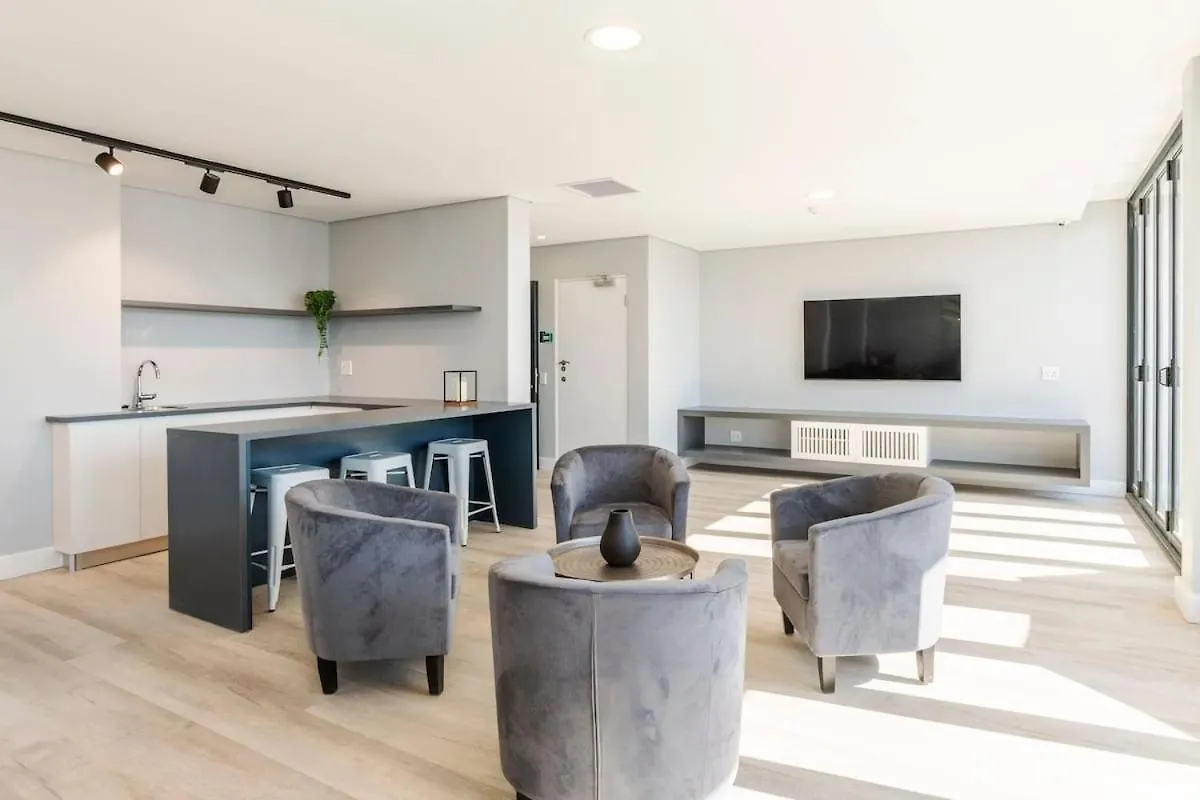 Woodstock 2 Bedroom Aptmts On Albert Views Parking Cape Town 0*,
